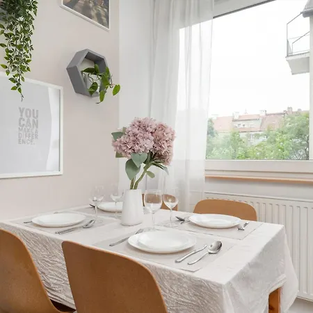 Przestronny Apartament Z Balkonem I Sypialnia By Renters Lejlighed *