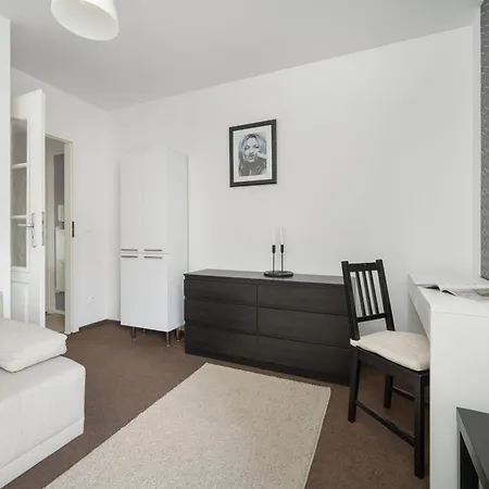 Przestronny Apartament Z Balkonem I Sypialnia By Renters Lejlighed Wrocław