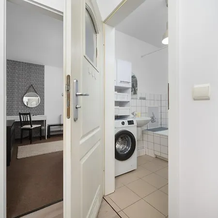 Przestronny Apartament Z Balkonem I Sypialnia By Renters *