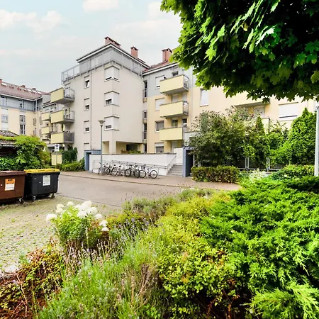 Przestronny Apartament Z Balkonem I Sypialnia By Renters Lejlighed